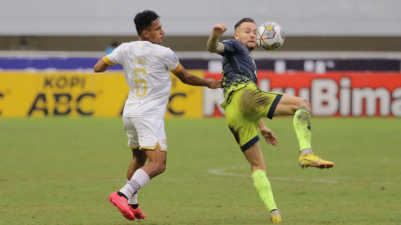 Foto: Persib Bandung Full Senyum, Tunda Kemenangan PSM Makassar untuk Jadi Juara BRI Liga 1 2022 / 2023