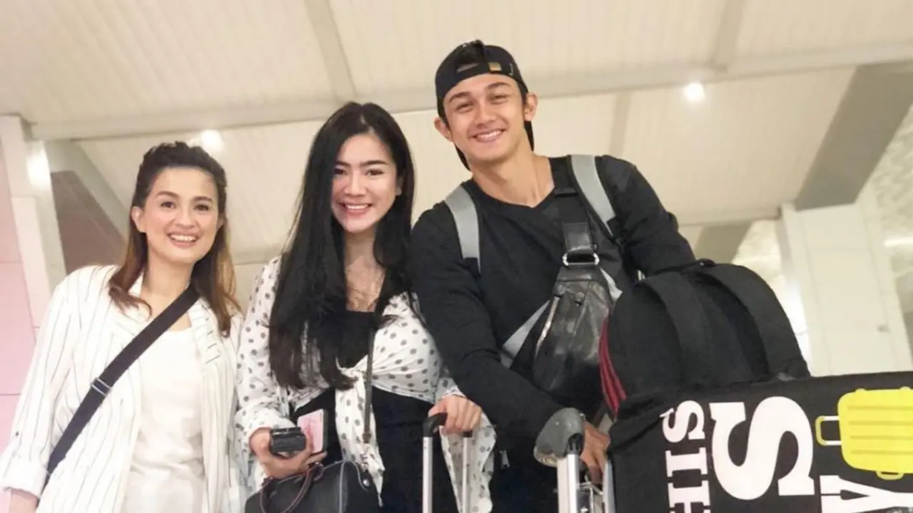6 Momen Kebersamaan Caesar Hito dan Calon Ibu Mertua, Kompak Banget