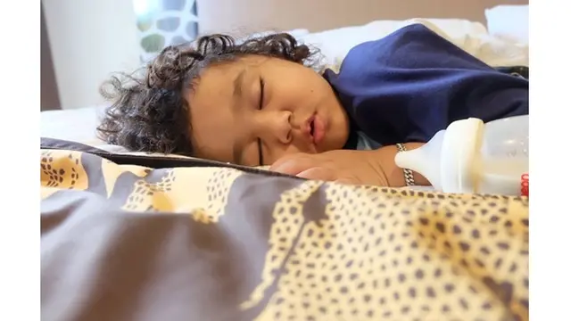Jarang Terekspos, Ini 6 Potret Arjuna Anak Angkat Kartika Putri