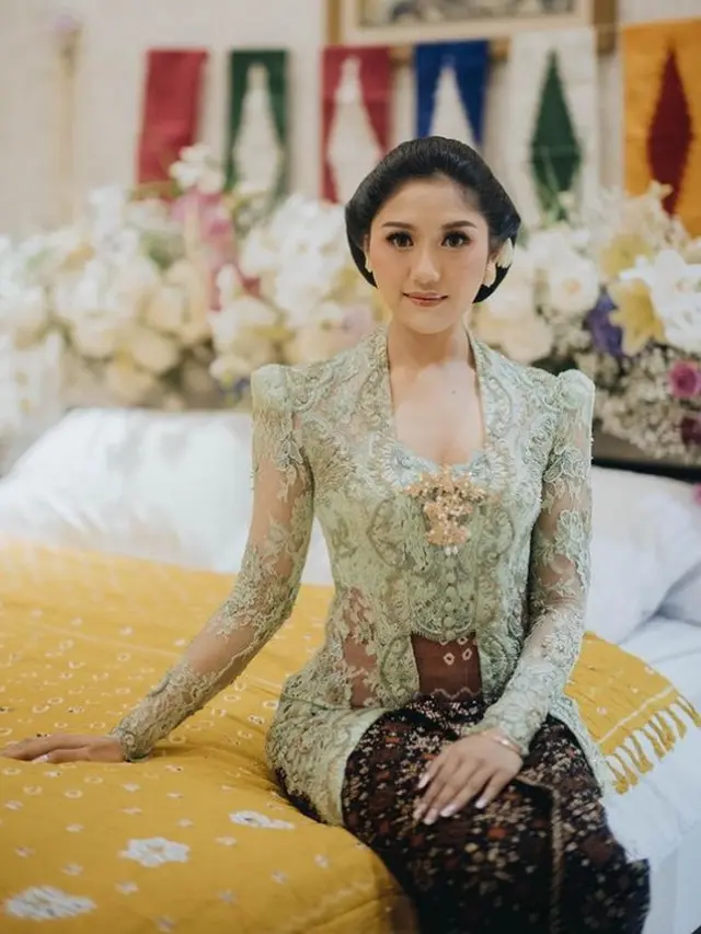 Erina Gudono dengan pesona ningrat (Instagram/erinagudono)