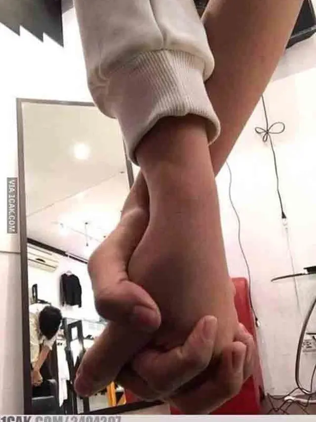 10 Meme Kocak Hari Valentine Ini Bikin Senyum Miris