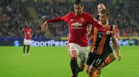 Shaw dan Mkhitaryan Siap Bela MU Lawan Liverpool