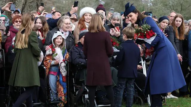 Kate MIddleton, Putri Charlotte, Pangeran Louis, dan Mia Tindall