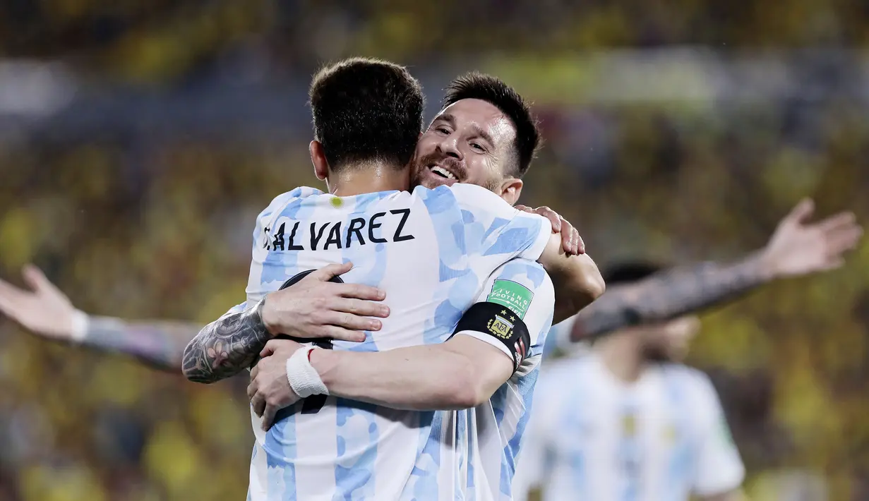 Argentina mampu unggul lebih dahulu lewat gol Julian Alvarez di babak pertama tepatnya menit 24. (Franklin Jacome/Pool via AP)
