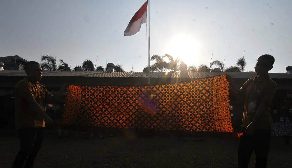 Dirjen IKM dan Aneka Kemenperin Reni Yanita mengatakan pihaknya akan membantu memasarkan hasil karya batik dari warga binaan tersebut. (merdeka.com/Imam Buhori)