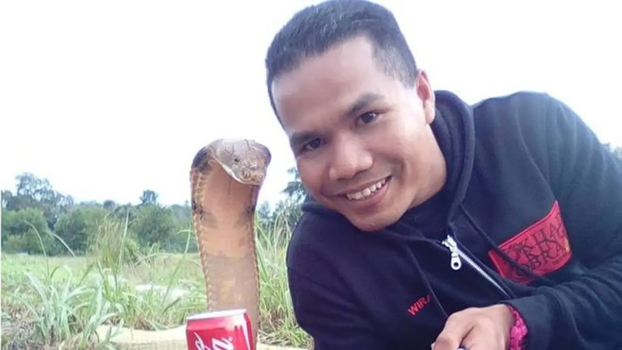 Pria Malaysia membantah dirinya menikahi ular kobra yang jadi reinkarnasi sang kekasih