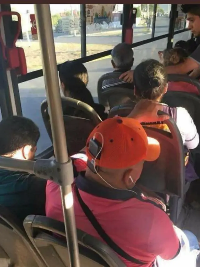 Penumpang bus (Ist)