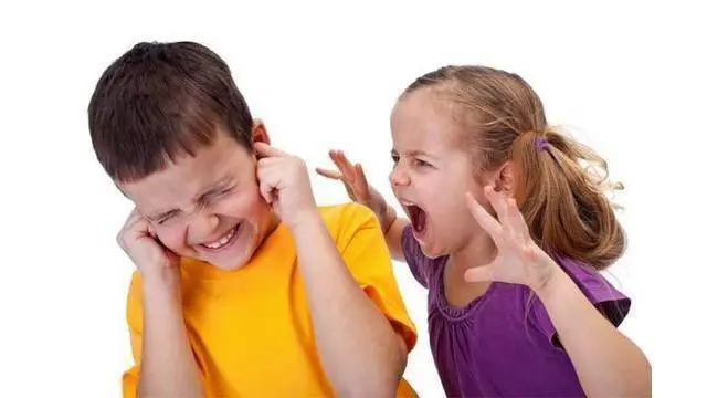 News Flash: Ini Risiko Mendidik Anak dengan Keras