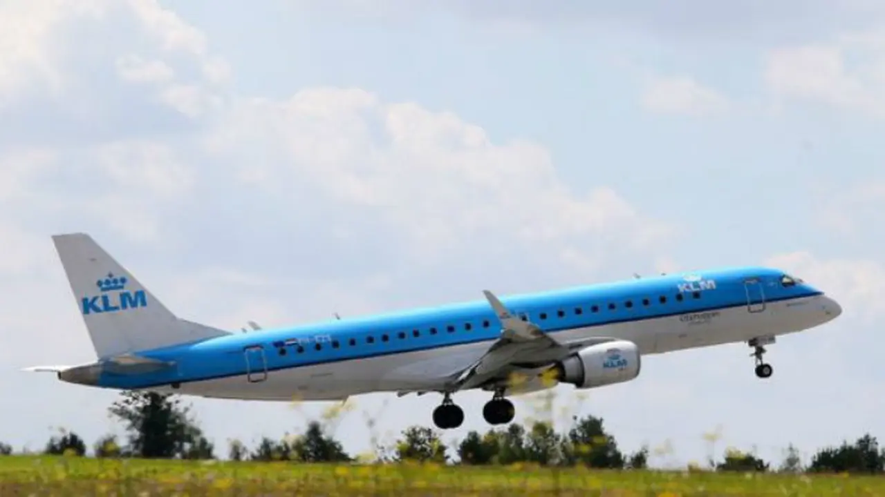 Ilustrasi pesawat KLM