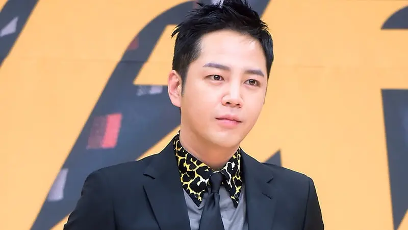 [Bintang] Jang Geun Suk Akan Menjalankan Wajib Militer Pada Bulan Ini