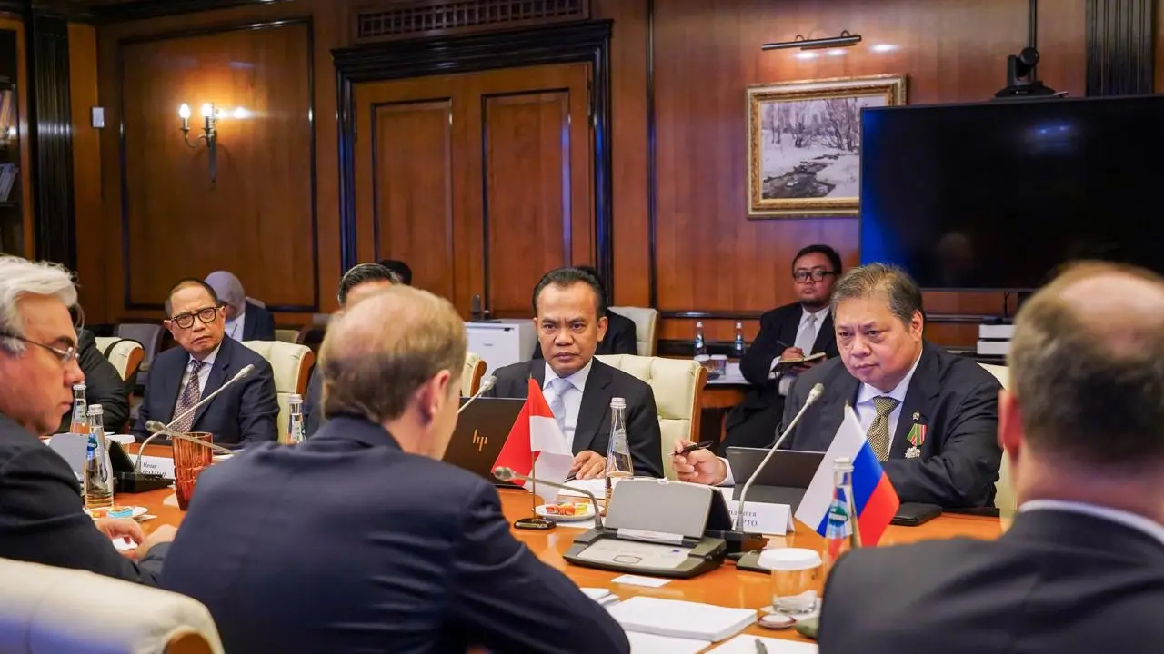 Menteri Koordinator Bidang Perekonomian Airlangga Hartarto mengadakan pertemuan khusus dengan sejumlah pejabat Rusia.