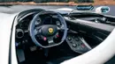 Supercar ini memiliki opsi satu penumpang yang bernama SP1 dan dua penumpang dengan sebutan SP2. Setir yang digunakan memiliki desain dan fitur serupa seperti Ferrari 812. Instrumen cluster yang digunakan masih mempertahankan dial jarum untuk tachometer. Layar TFT di kanan dan kiri tachometer untuk memuat informasi seputar mobil dan layar multimedia. Tombol-tombol di sebelah kanan terlihat sangat klasik layaknya mobil balap di era 90an. (Source: topgear.com)