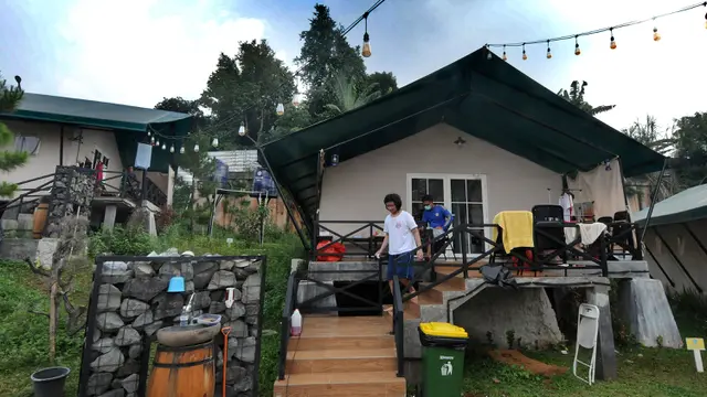 Keseharian Para Pasien Tenda Glamping Rumah Lawan Covid-19 di Tangsel