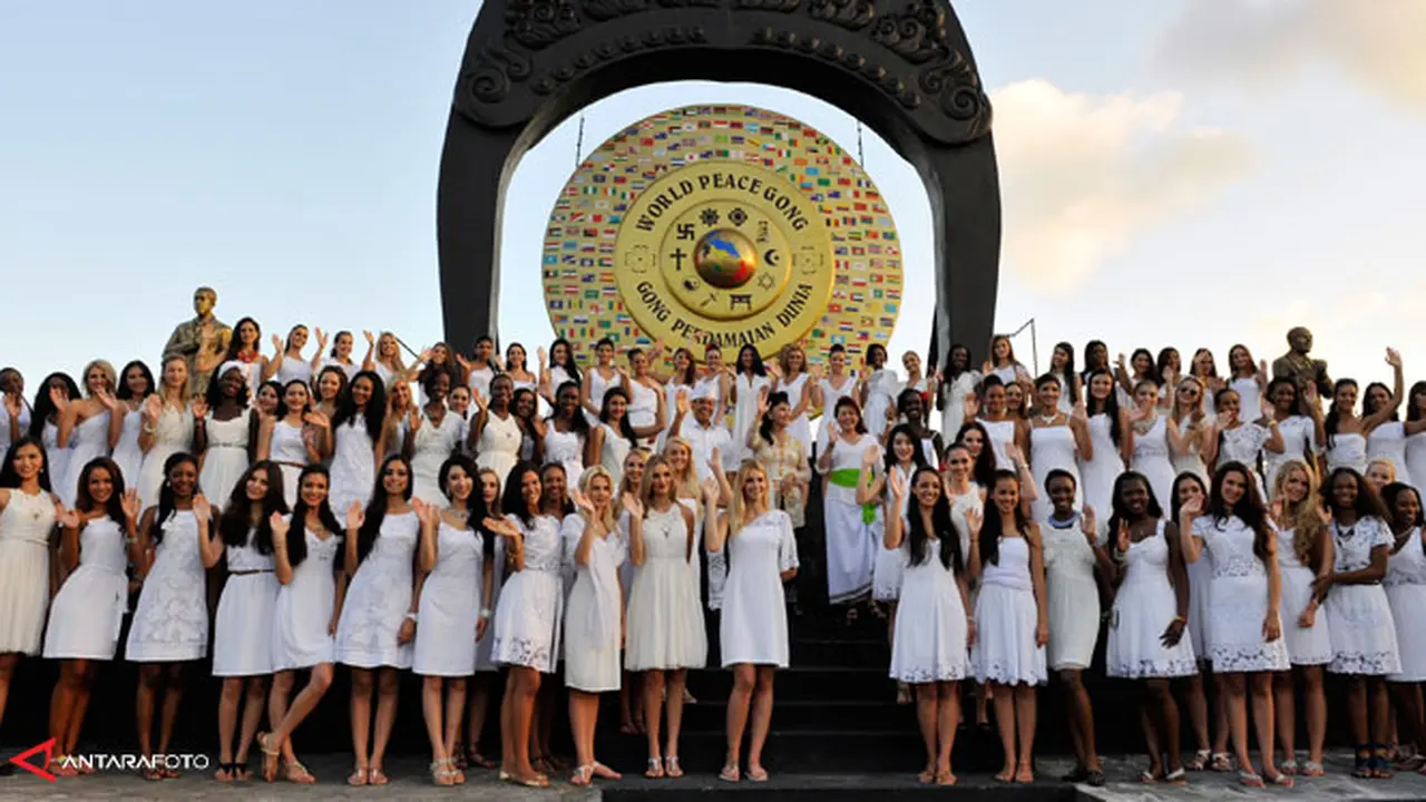 miss-world-130921c.jpg
