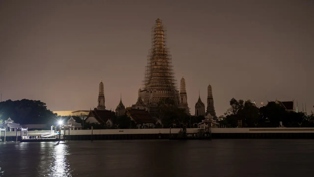 Ilustrasi Kuil Wat Arun