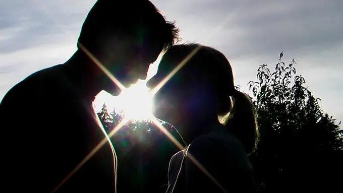 5 Kenangan yang Enggak Bakal Kamu Kasih Lihat ke Orang Lain