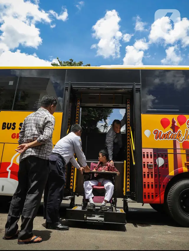 Bus Sekolah Khusus Penyandang Disabilitas