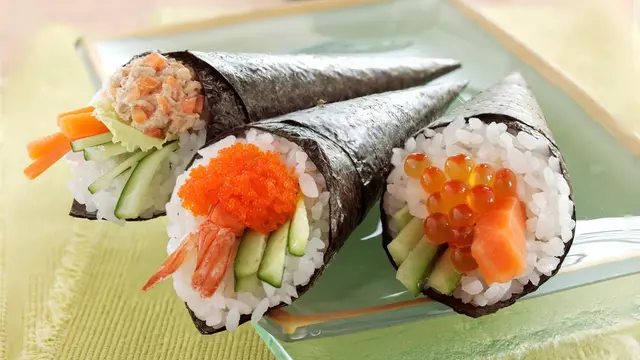 sushi corong cone