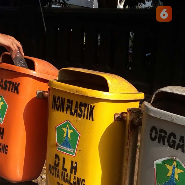 Aksi Bersih Bersih Kota Dalam World Cleanup Day 2019
