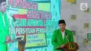 Bakal calon anggota legislatif (Bacaleg) dari PPP yang juga artis sekaligus presenter ternama Gilang Dirgahari (Gilang Dirga) menerima berkas dan surat tugas  di Kantor DPP PPP, Jakarta, Rabu (7/6/2021). (merdeka.com/Imam Buhori)