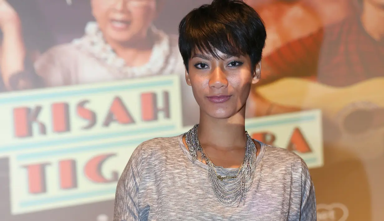 Meski begitu kewalahan dalam film yang terinspirasi dari film musikal legendaris pertama di Indonesia Tiga Dara pada tahun 1956 silam itu, Tara Basro sangat menikmati setiap scanenya. (Galih W. Satria/Bintang.com)