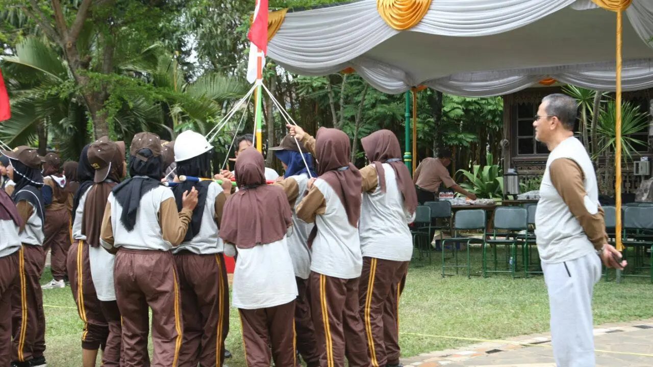 Semua permainan ini mengadung nilai-nilai Empat Pilar, antara lain: perencanaan, strategi, kerjasama/gotong royong, kepemimpinan, disiplin, dan sportifitas.