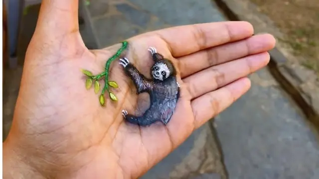 Gadis Tuna Rungu Ini Bikin Lukisan 3D di Tangan, 7 Hasilnya Kreatif Banget