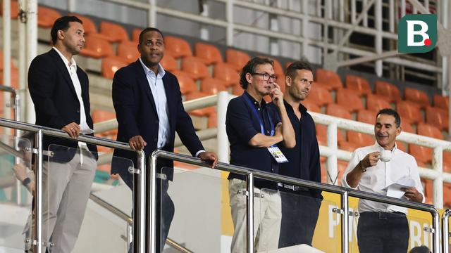 Foto: Patrick Kluivert dan Erick Thohir Kompak Nonton Dewa United Vs Persija, Pantau Pemain Timnas Indonesia