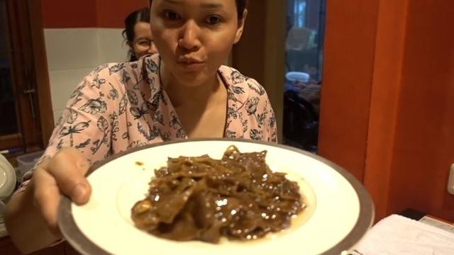 7 Momen Maia Estianty Pakai Piyama Tanpa Makeup Ajari El Rumi Masak