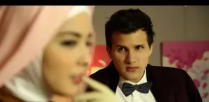 Pasangan yang akan menikah pada 19 April 2015 ini, berbagi kebahagiaan bersama Bintang.com.