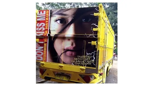 Gambar Artis di Belakang Truk Ini Bikin Tepuk Jidat, Terbaru Chef Renatta