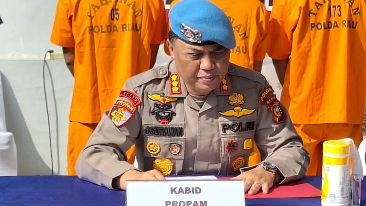 Kabid Propam Polda Riau Komisaris Besar Johanes Setiawan.