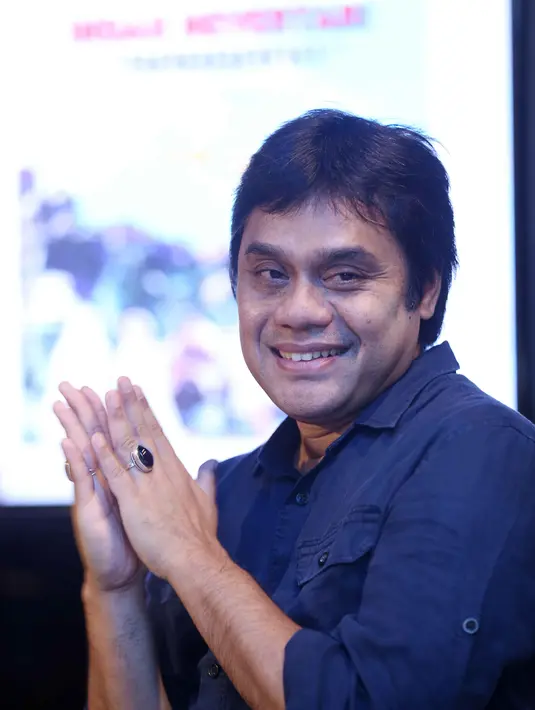 Dwiki saat di Kawasan Gambir mengatakan, terakhir membuat musik lewat film 'Cinta Dalam Sepotong Roti' yang di sutradrai Garin Nugrono. (Nurwahyunan/Bintang.com)