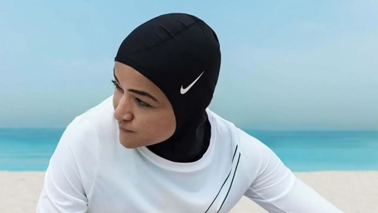 Brand Ternama Ini Luncurkan Hijab Olahraga untuk Atlet Muslim