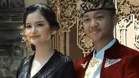 Azriel Hermansyah Pamer Kemesraan dengan Sang Kekasih di Pinggir Pantai
