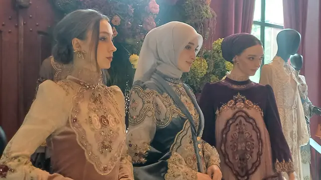 Filosofi Tiga Bunga Indonesia di Balik Koleksi Puspa