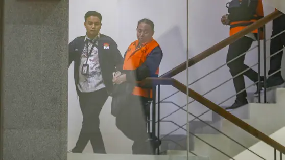 Rektor Unsoed Akhmad Sodiq Resmi Ditahan KPK