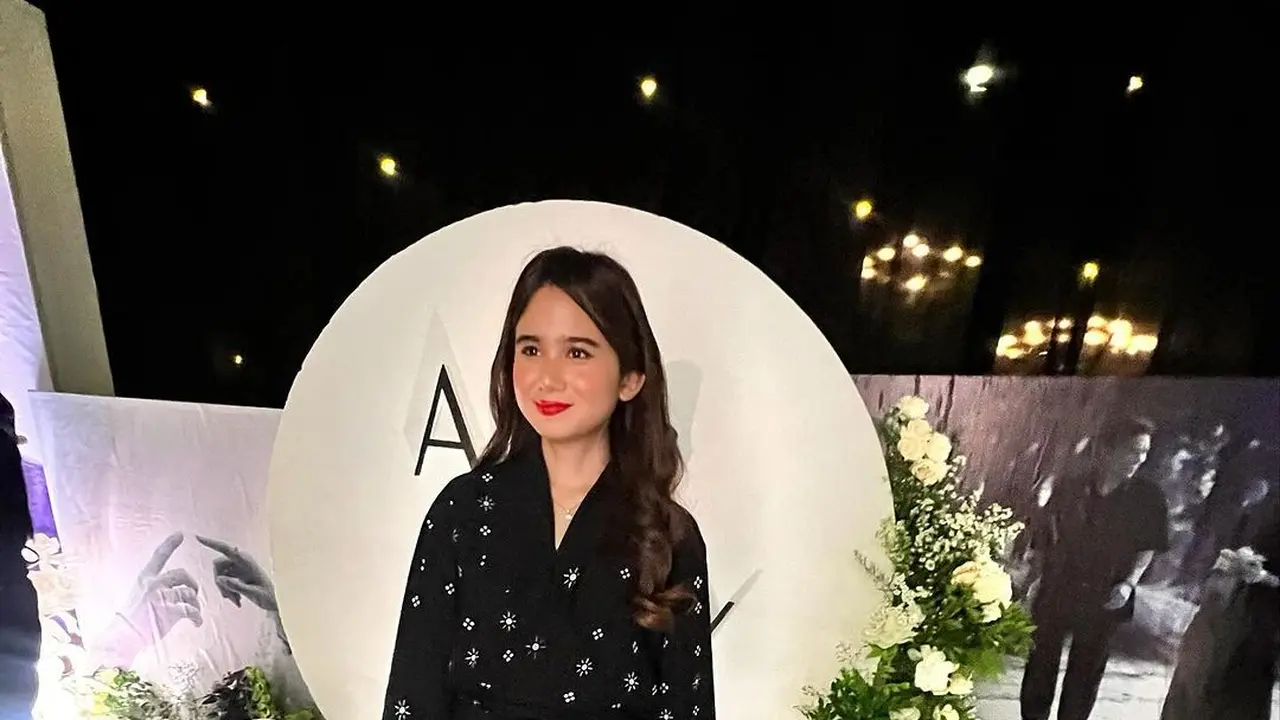 Gaya Simple Tissa Biani yang Cantik Berkebaya untuk Kondangan, Didoakan Segera Nyusul