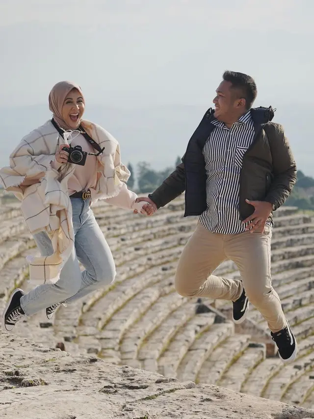 7 Potret Liburan Kesha Ratuliu dan Suami di Turki, Jadi Honeymoon Kedua