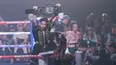 Pertarungan tinju Superstar Knockout Vol. 3 berakhir dengan kemenangan El Rumi atas Jeffri Nichol. (Bola.com/M Iqbal Ichsan)