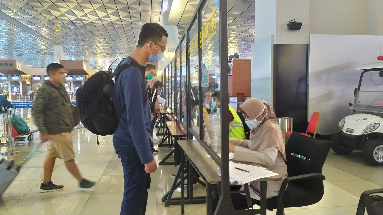Penerapan Protokol Kesehatan di Kawasan Bandara dan Maskapai Penerbangan