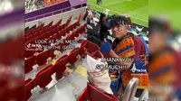 Potret Penggemar Jepang turun tangan dalam membersihkan Stadion Al Bayt di Qatar ketika menonton langsung pertandingan Piala Dunia 2022. (Sumber : TikTok @tootsespinosa
