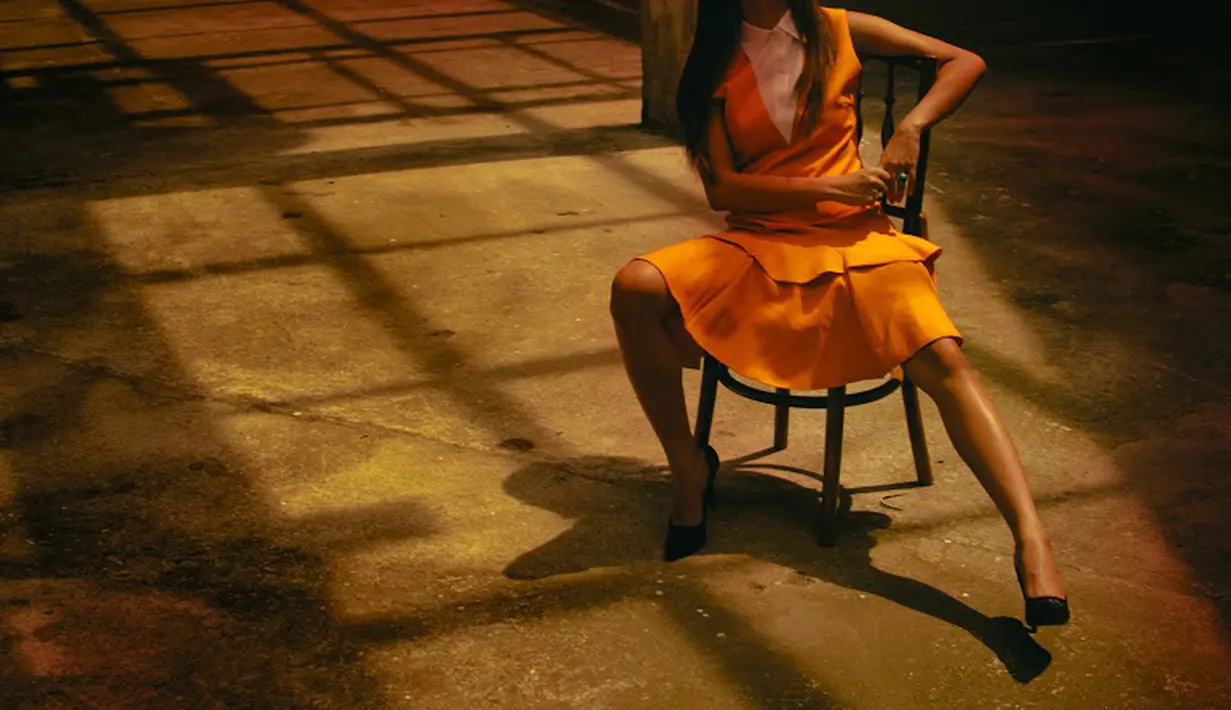 Nadia Vega. (Dress by Sissaechic/ IG @sissaechic, Earrings by  ADELLE/ IG @adellejewellery, Photographer: Ejja Pahlevi/ IG @ejjaxz, Mua: Listerianto/ IG @BDTVRLIST, Fashion Stylist: Iwan Latiff/ IG @iwanlatiff, Bintang.com)