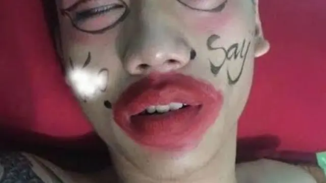 6 Tingkah Gokil Iseng ke Sahabat yang Tidur, Absurd Enggak Ada Akhlak
