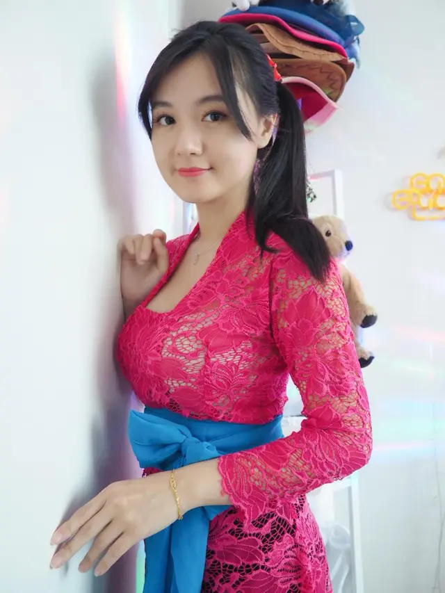 Carollyne Dewi