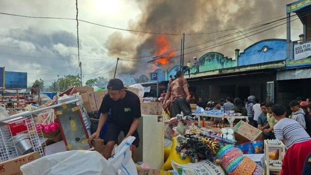 Kebakaran Melalap 15 Ruko di Jalan Irian-Trikora Wamena, Kerugian Capai Rp7 Miliar