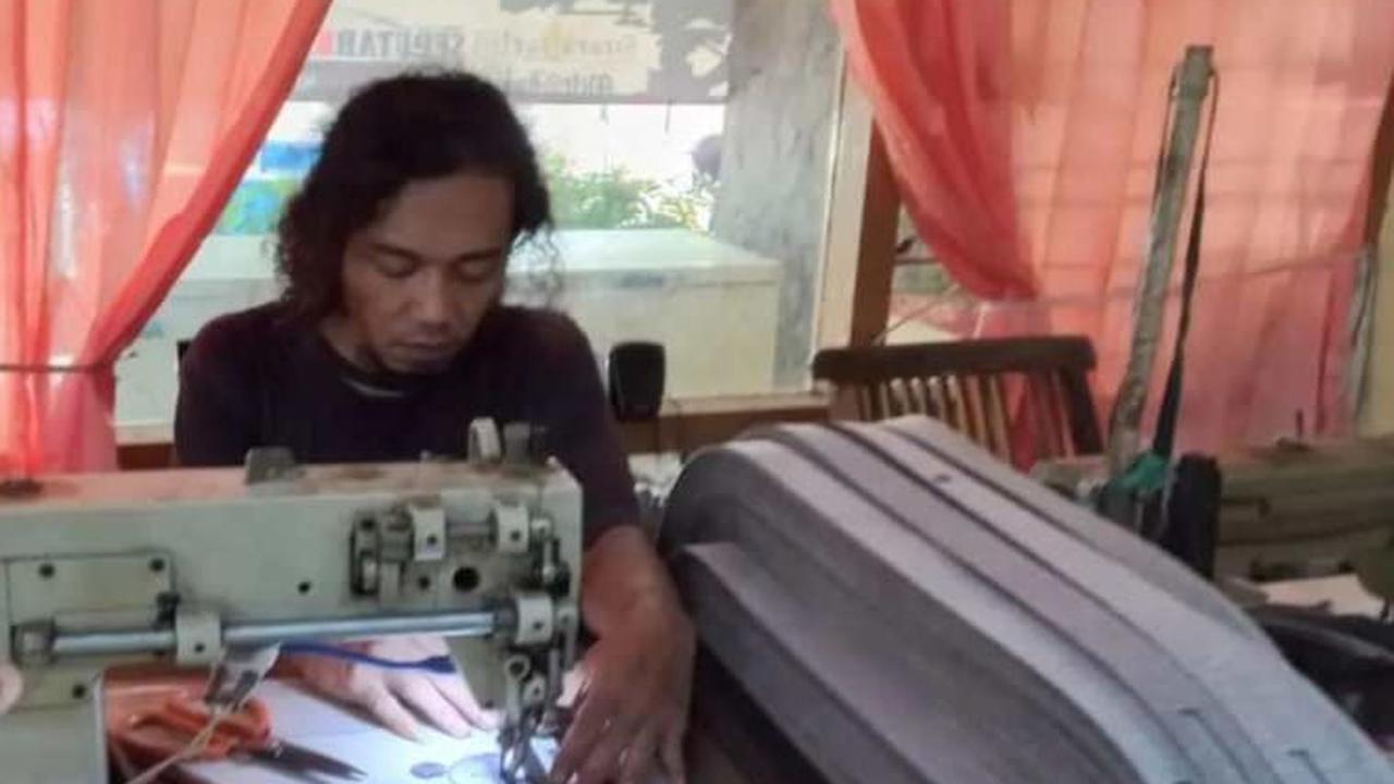 Kisah Pemuda Magetan Banti Setir Dari Kulit Asli ke Imitasi