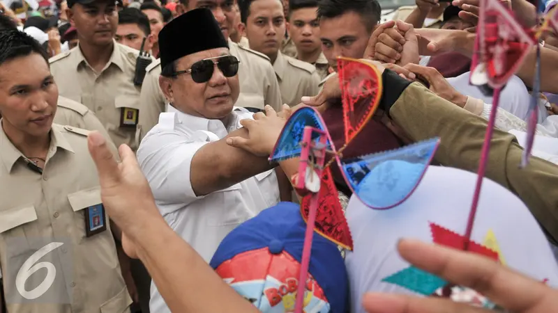 Bakar Semangat Pendukung, Prabowo Hadiri Kampanye Akbar Anies-Sandi