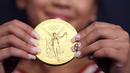 Sunisa Lee atlet gymnastics peraih medali emas pun mengenakan nail atlet bertemakan Olimpiade. Dok. Instagram @Sunisalee