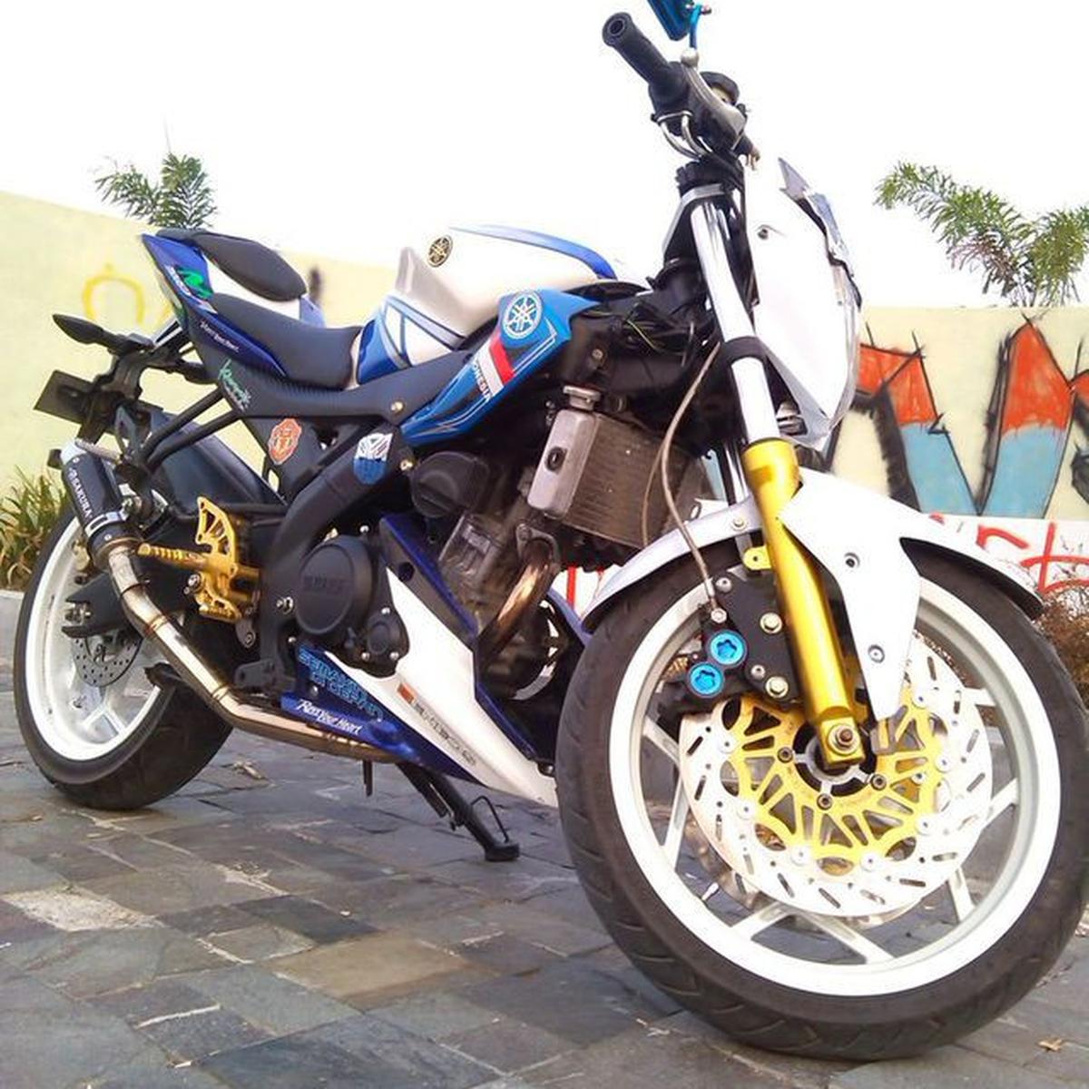R15 naked clearance